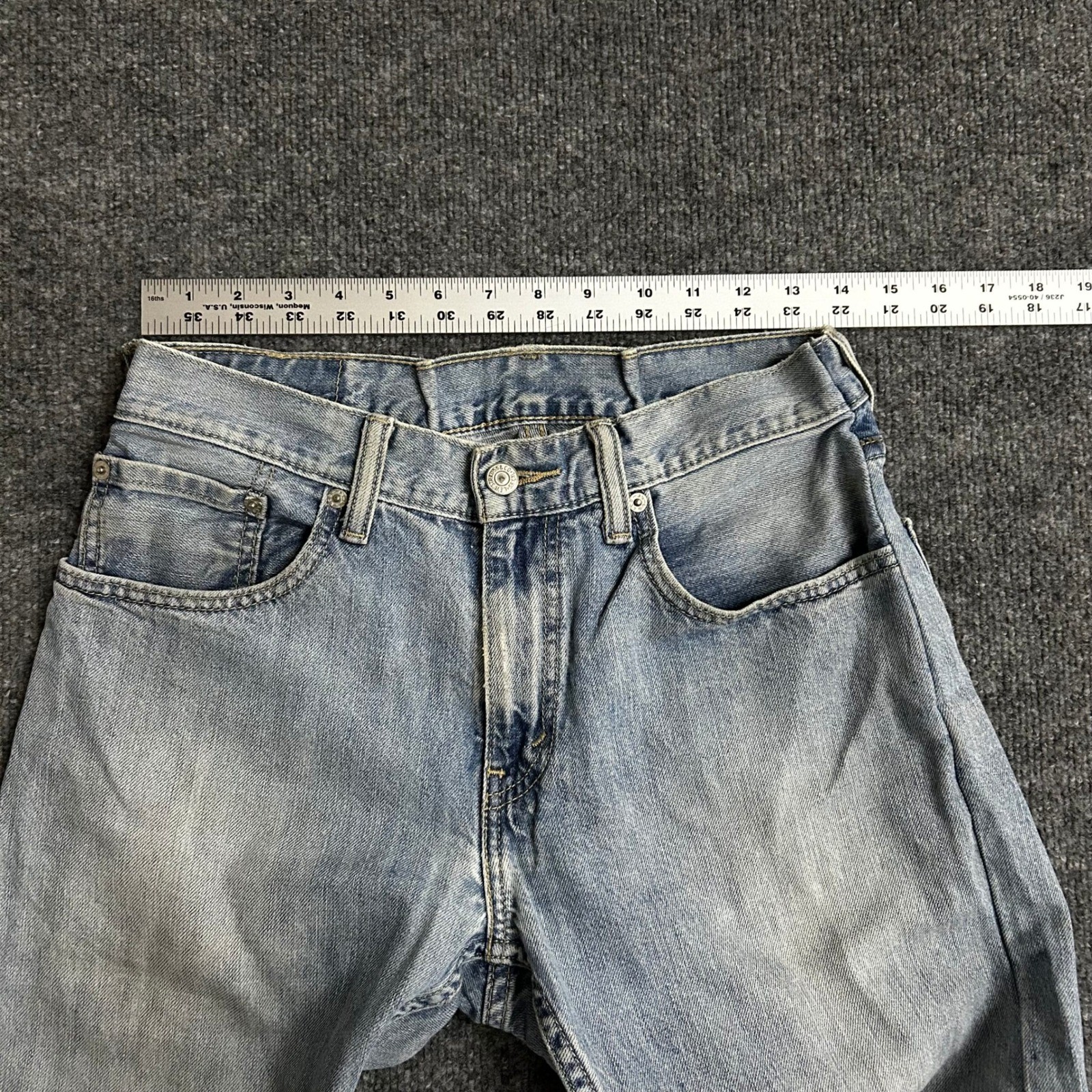 Levi’s Jeans Mens Size 32×30 Light Wash 559 Relaxed Straight Leg Denim Casual