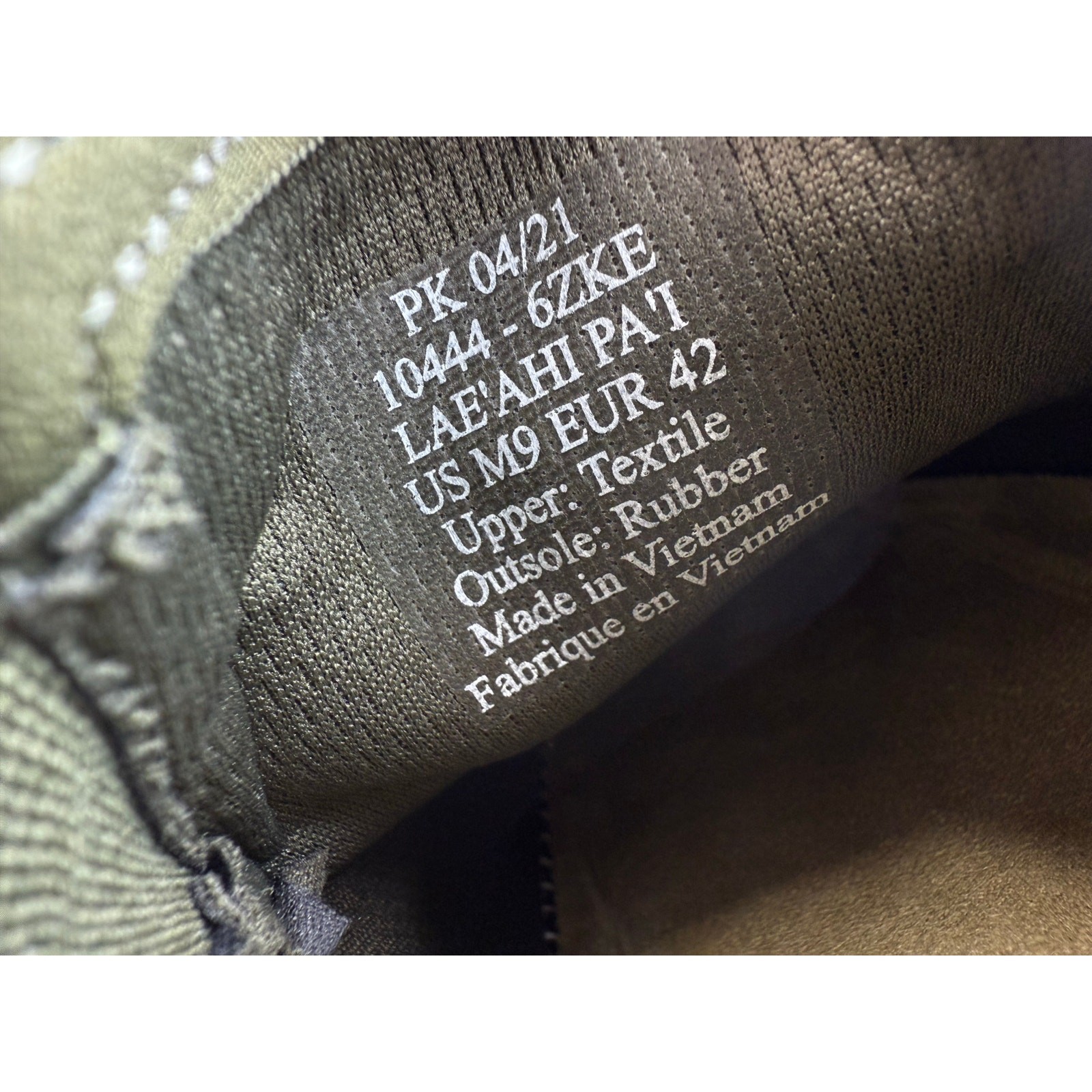 OLUKAI Lae’ahi Pa’i Mens Size 9 Slip On Camo Green Boat Shoes 10444-6ZKE
