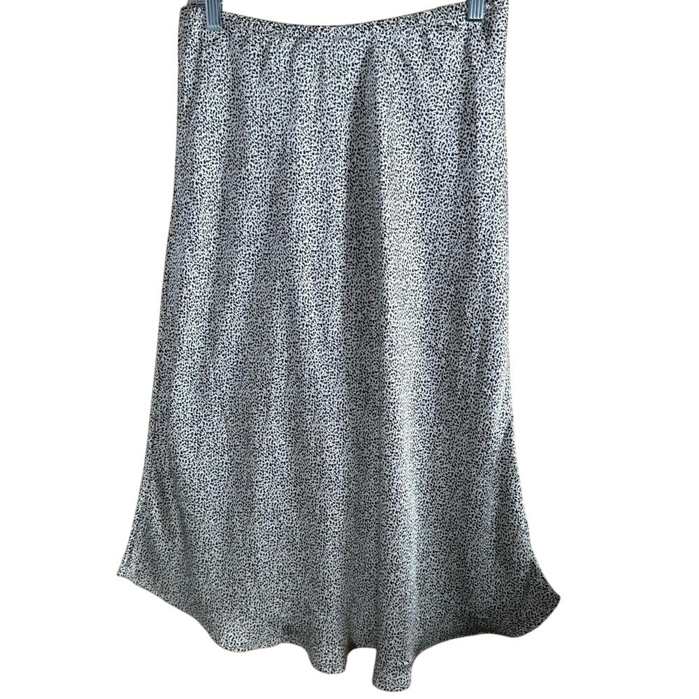 Sienna Sky Black And Cream Speckled Satin Skirt Size L Elastic Waist Mid Length