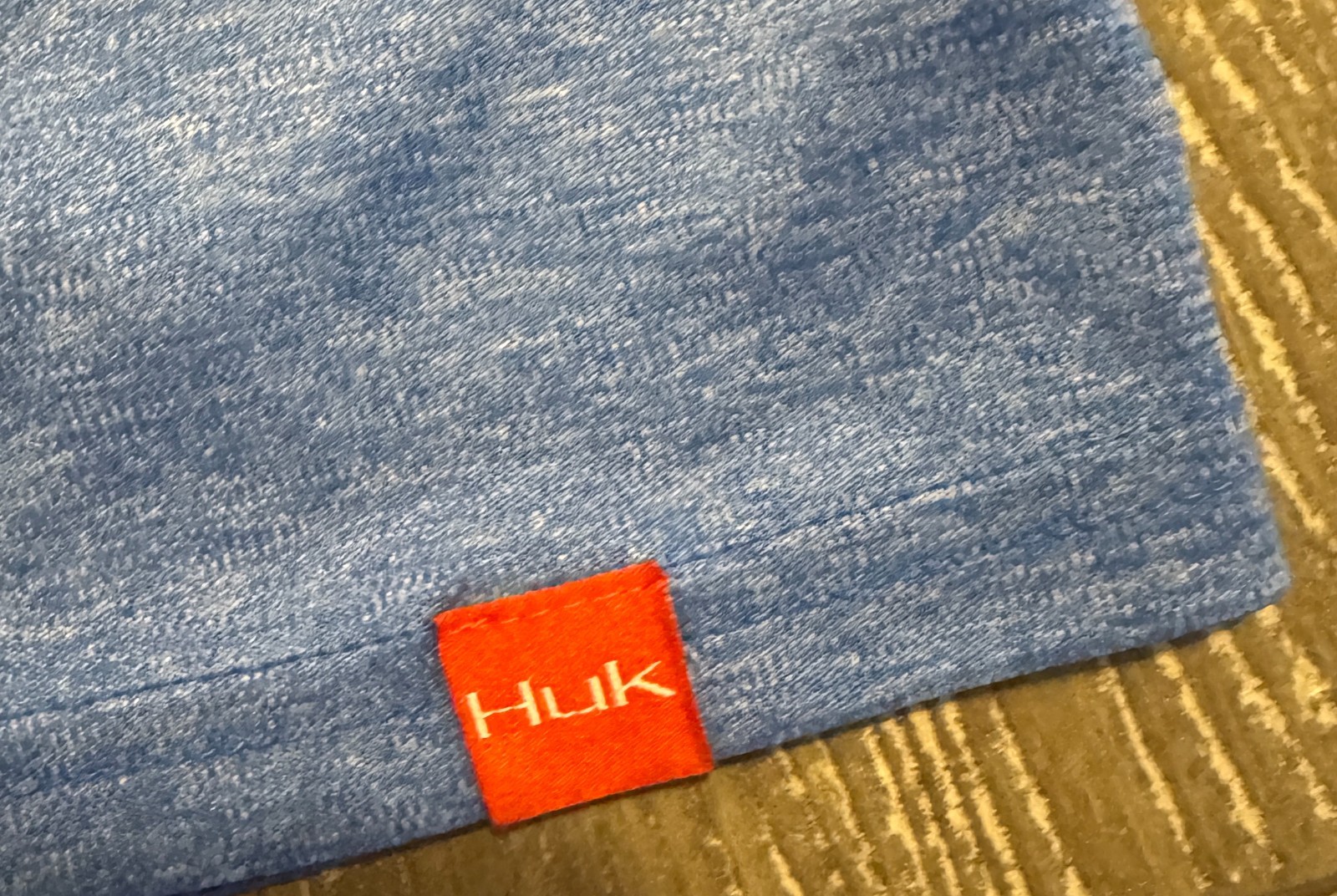 HUK Performance t-shirt blue polyester 2-tone back Mens L