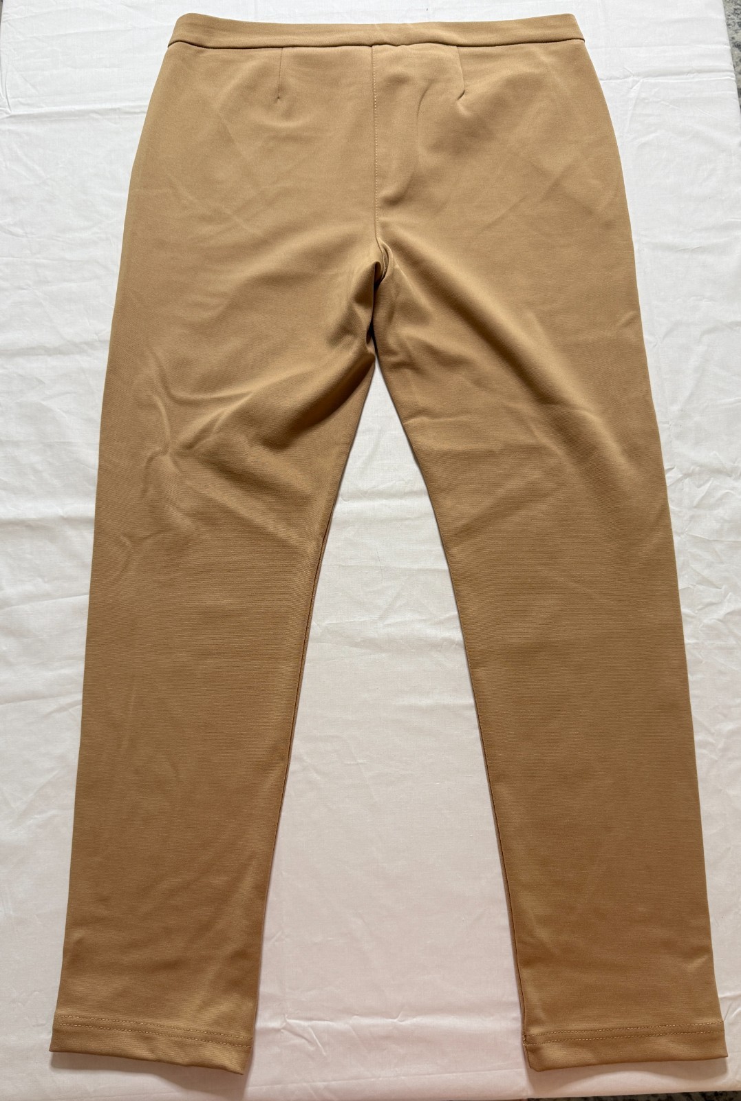 NWT WOMEN’S ANATOMIE GOLF PANTS – SIZE: SMALL – CAMEL (A4.8)