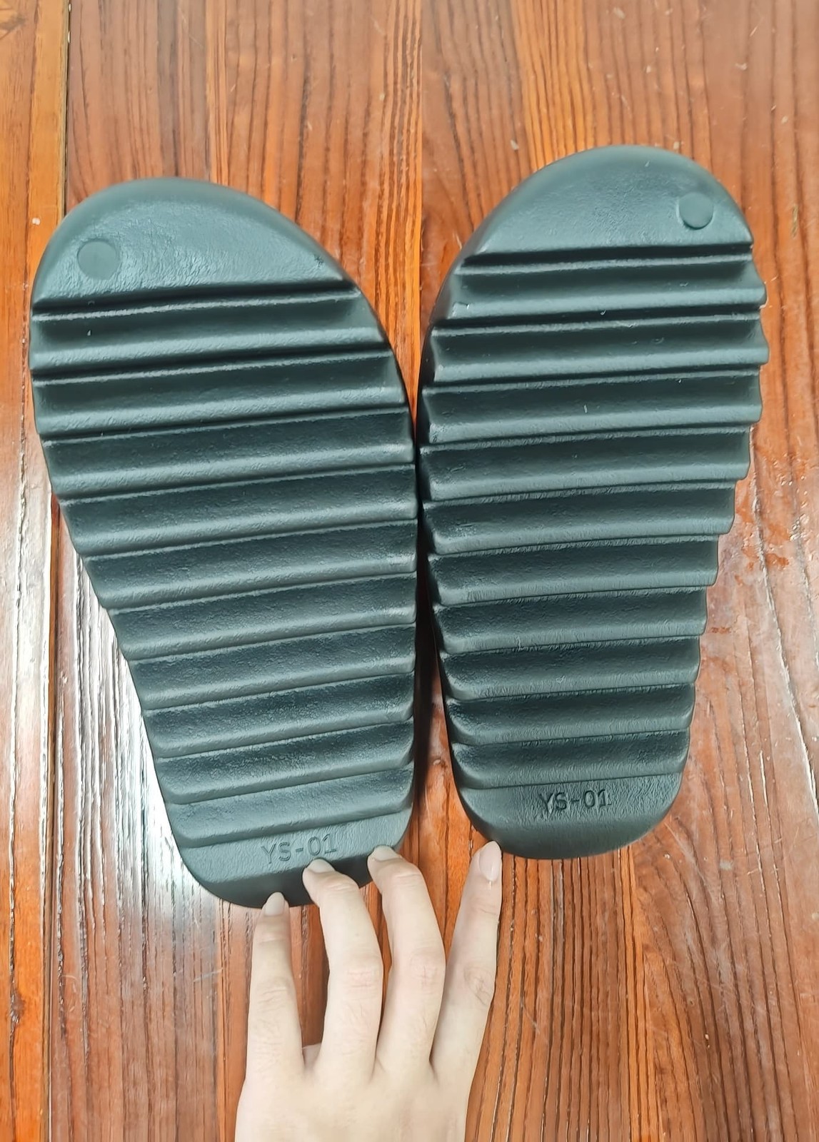 Yeezy Slide YZY YS-01 Black AUTHENTIC NEW With Dust Bag 100% Authentic 6-12M