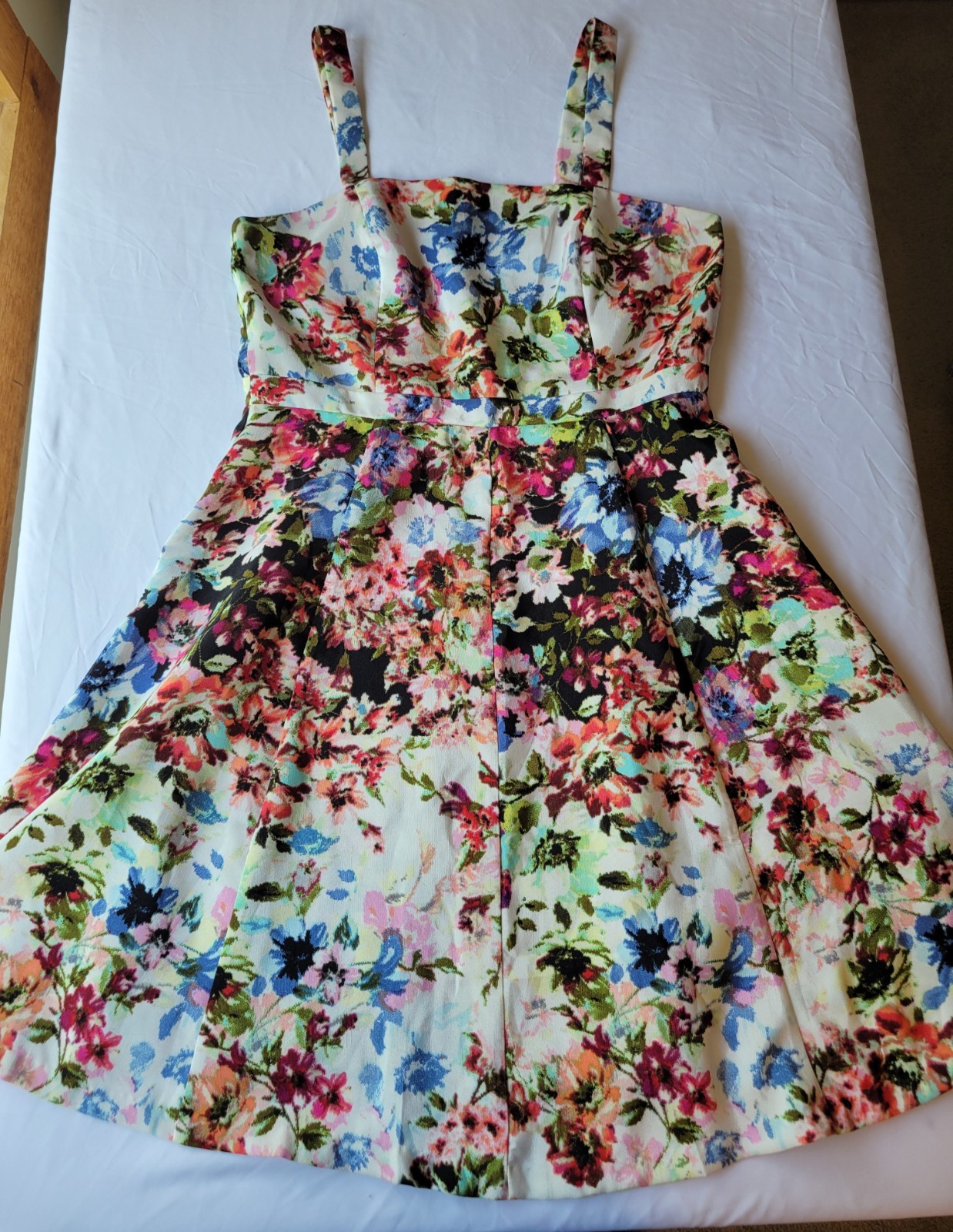 Gabby Multicolor Floral Sundress With Layered Chest Sheath Size 12