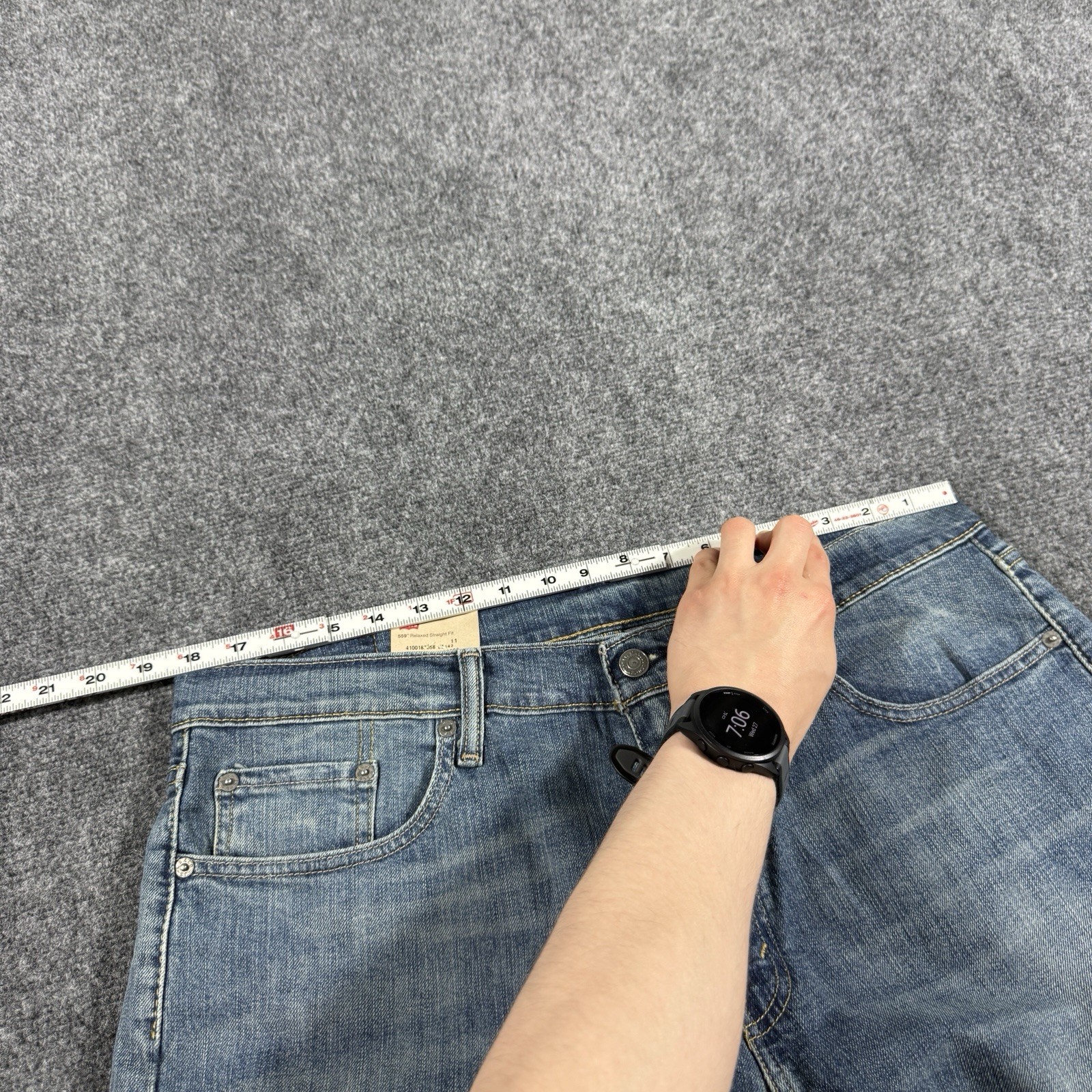 NWT Levi’s 559 Relaxed Straight Jeans Mens 36×32 Blue Medium Wash 100% Cotton