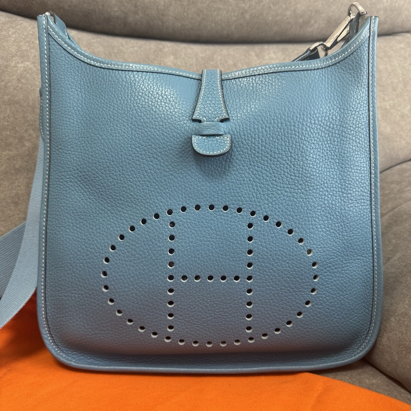 HERMES Evelyne PM Taurillon Clemence Blue Jean Crossbody Bag