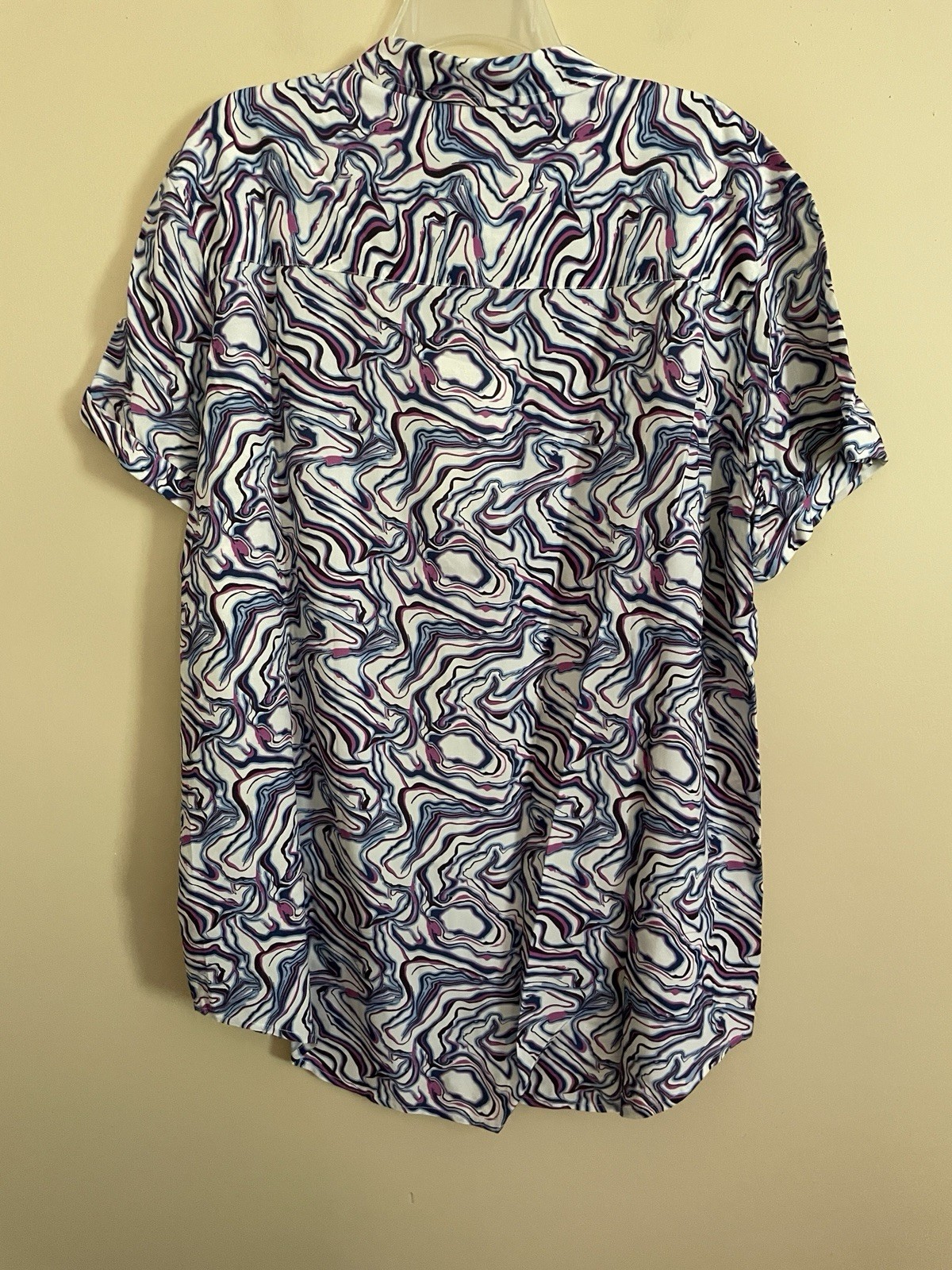 Wildfang The Empower Swirl Shirt Blouse Women’s XL Button up Short Sleeves NWT