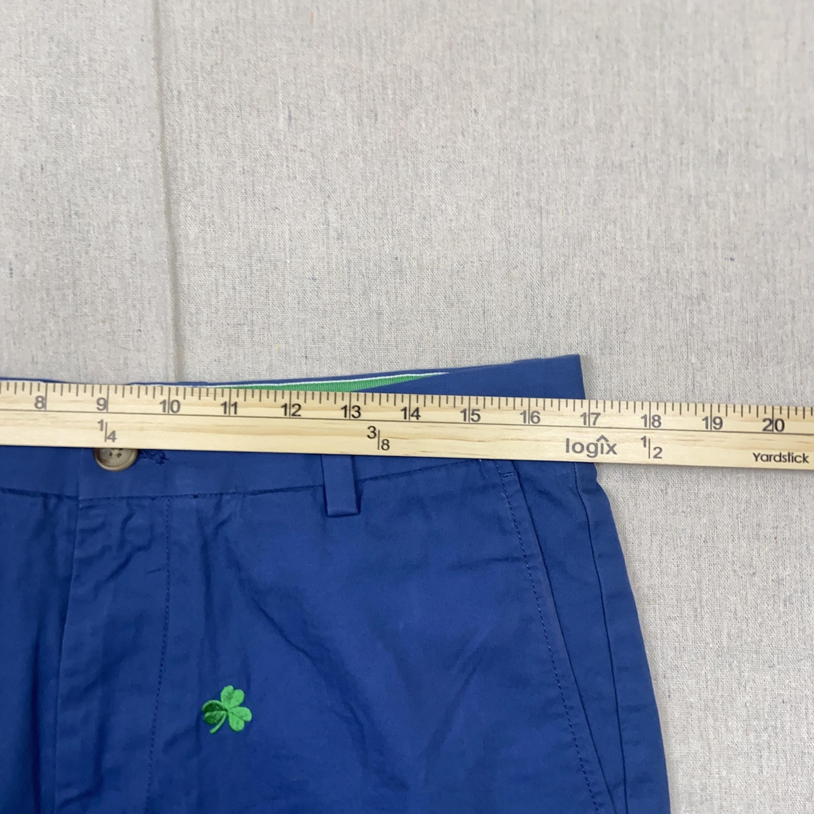 Vineyard Vines Breaker Shorts Mens Size 33 Blue Embroidered Clover Chino 9in