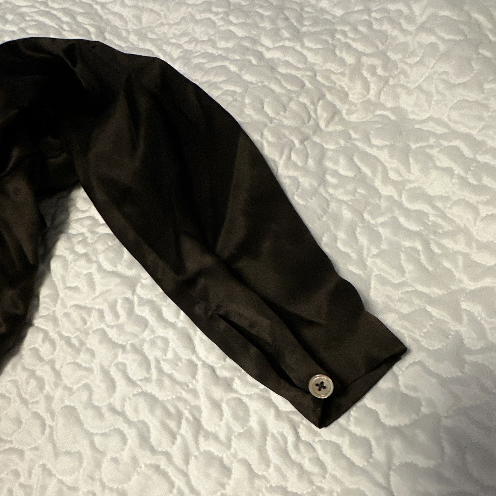 Linda Allard Ellen Tracy Women’s 8 Black Solid Satin Silk Crew Neck Blouse LS