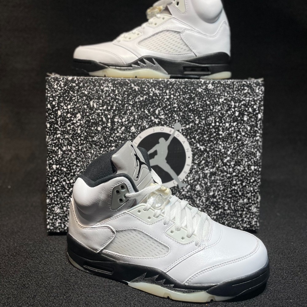 DD0587-110 AJ 5 Retro “White and Black” Men’s Sneakers New