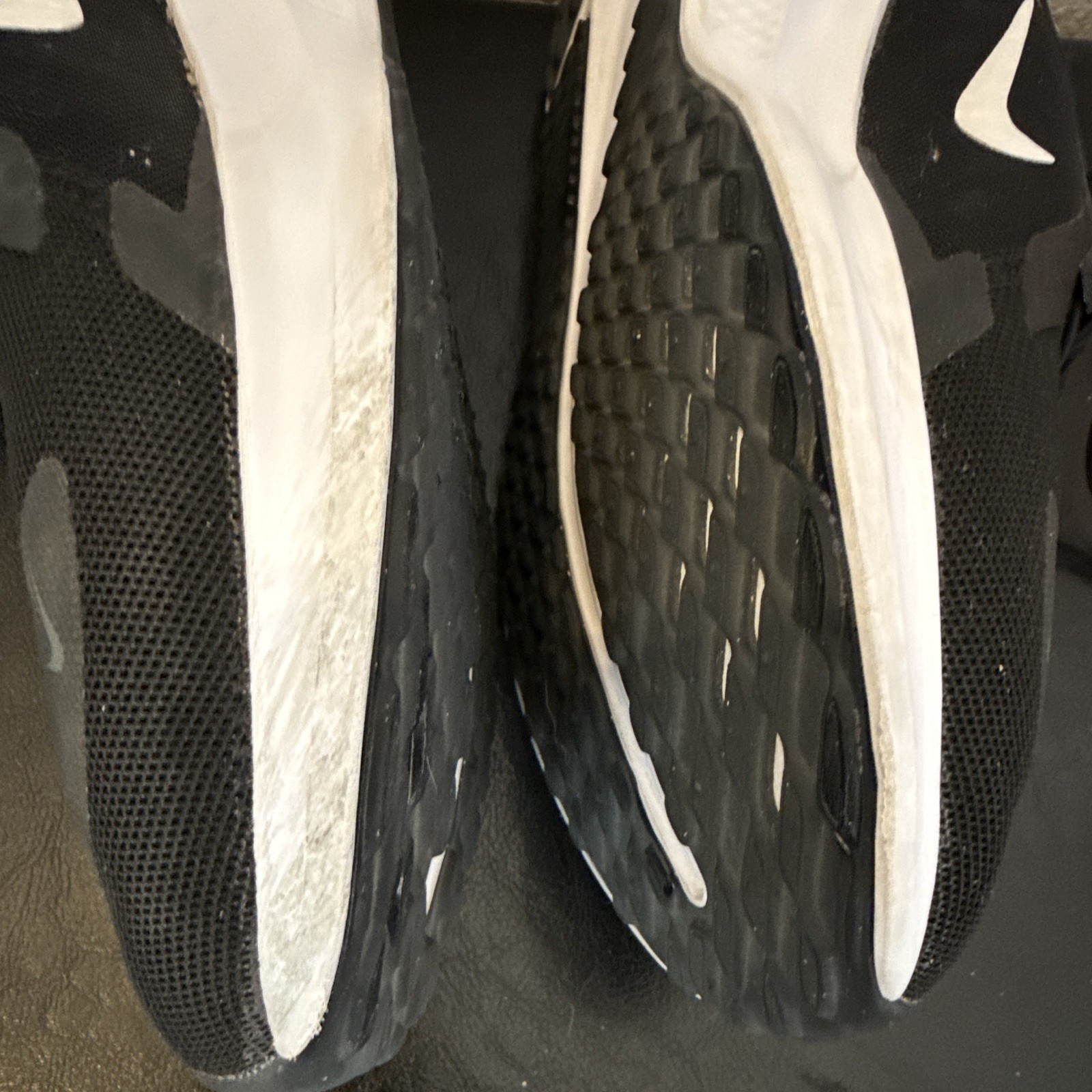 Nike Quest 5 Men’s Black Smoke Grey/White Lace-Up Mesh Low Top DD0204-001