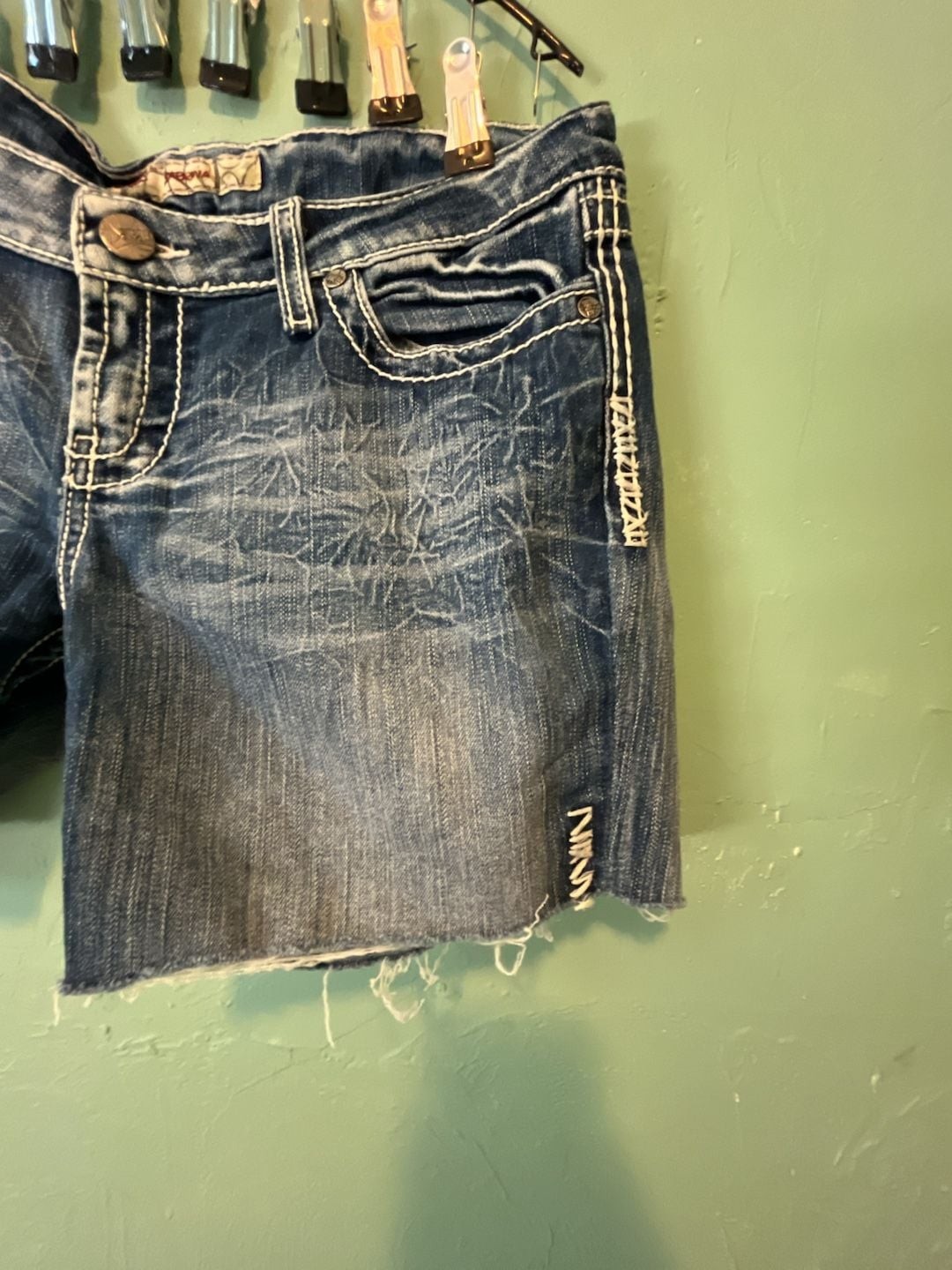 BKE Lowrise Cotton Sabrina Cut-Off Denim Shorts Size 29