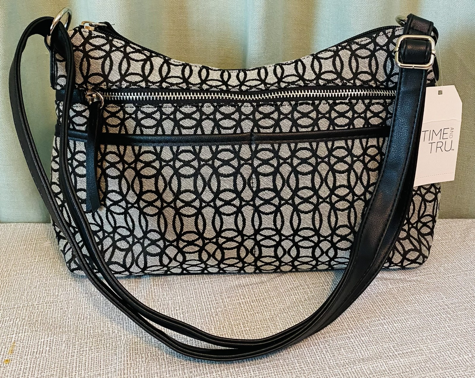 NWT Time and Tru Women’s Black & Gray Crossbody Handbag