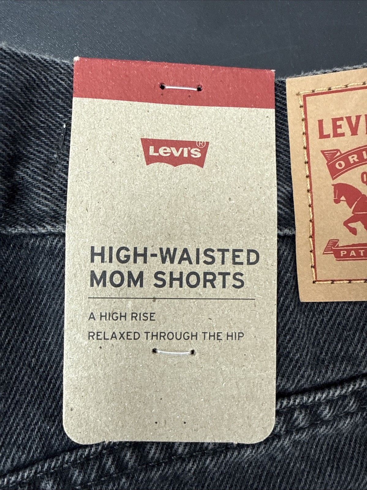 Levi’s Women’s High-Waisted Relaxed Fit 5 Pocket Cotton Denim Mom Short Size 29