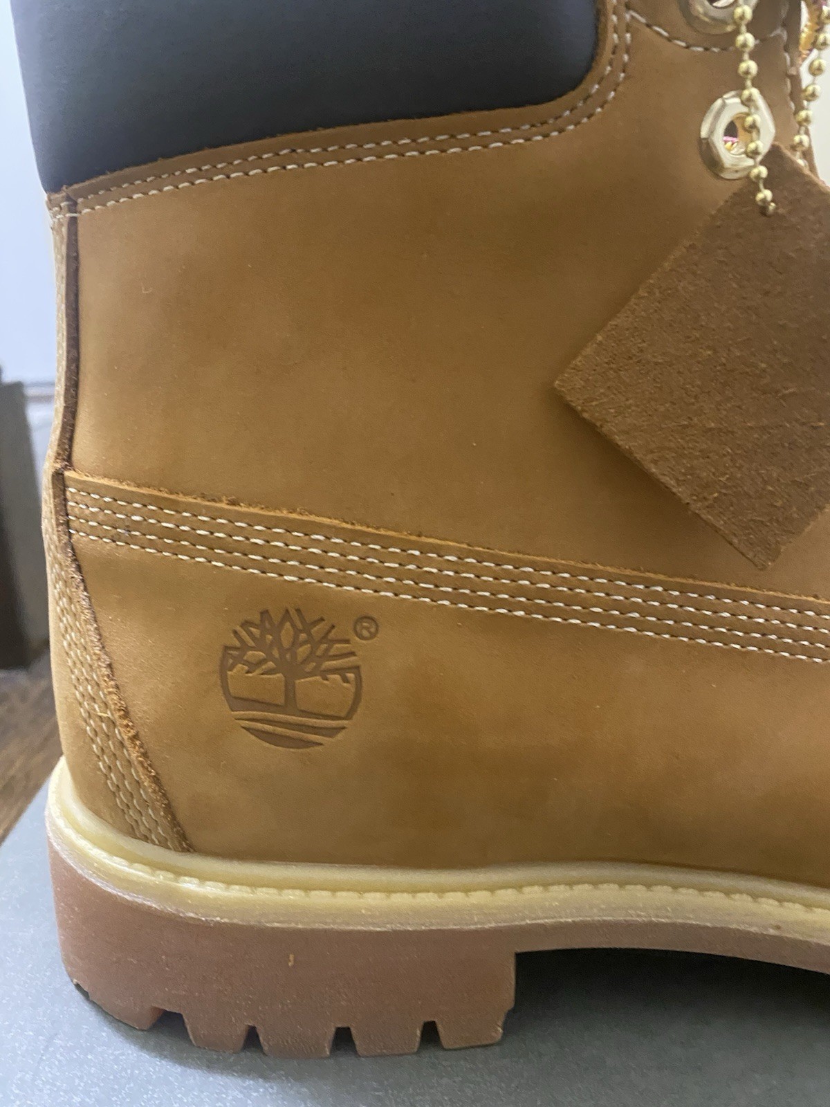 Timberland Mens’s Boots 6 Inch Premium Wheat Nubuck Size 11 New with Box