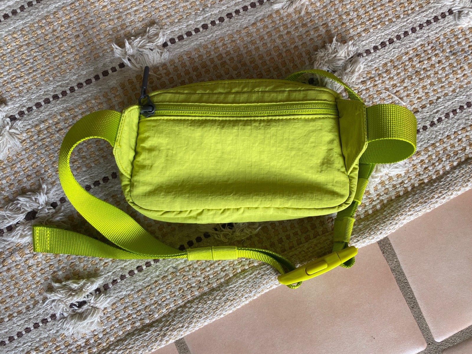 Lululemon Everywhere Belt Bag Neon Yellow Lime Green Waist Packs
