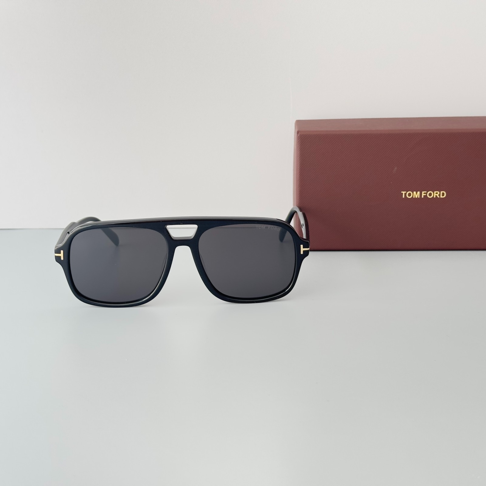 Tom Ford Falconer Sunglasses TF884 Black/Black 60-18-140mm With Case