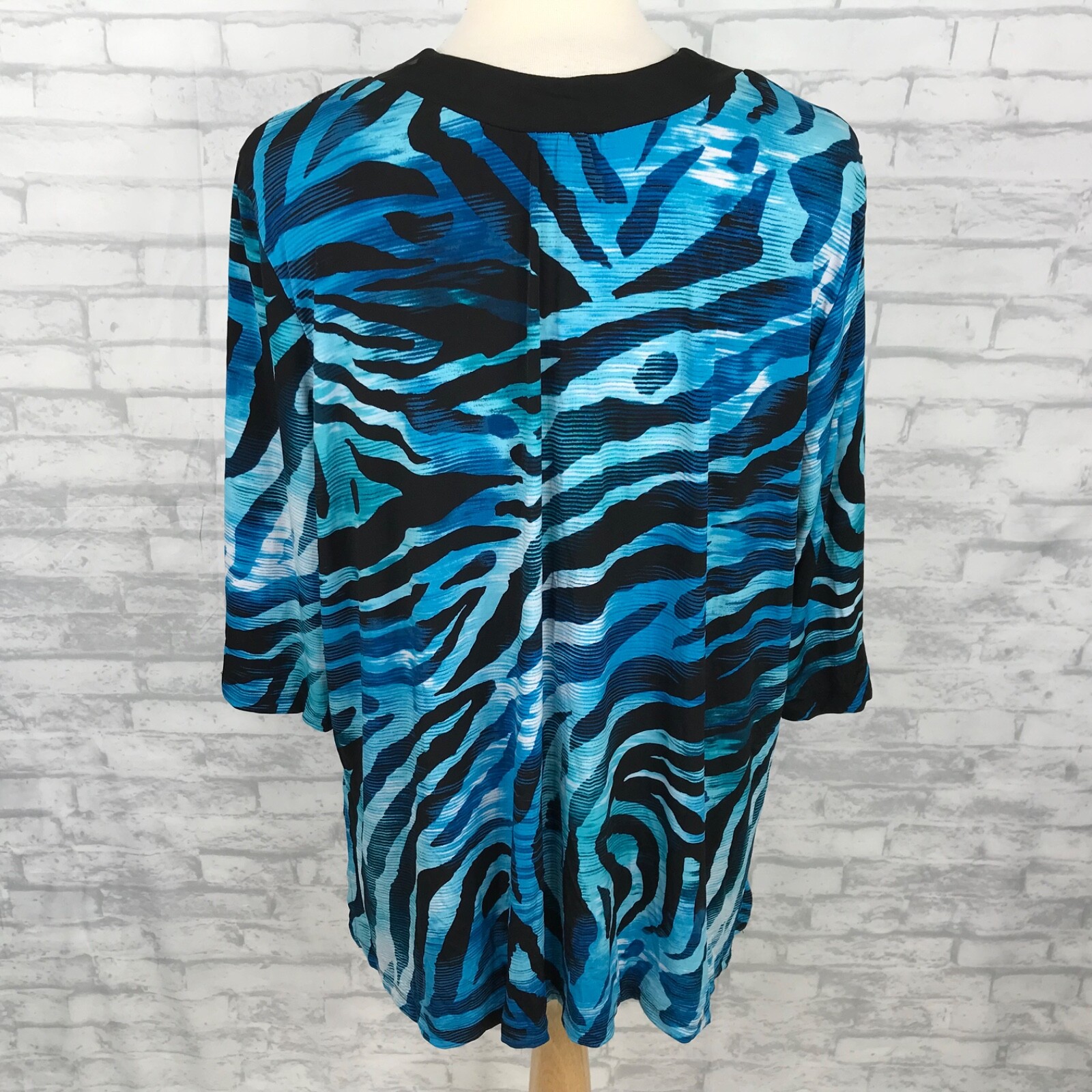 Maggie Barnes Blue Tunic Top Shirt Size 4X Pullover Knit Beaded 3/4 Sleeve