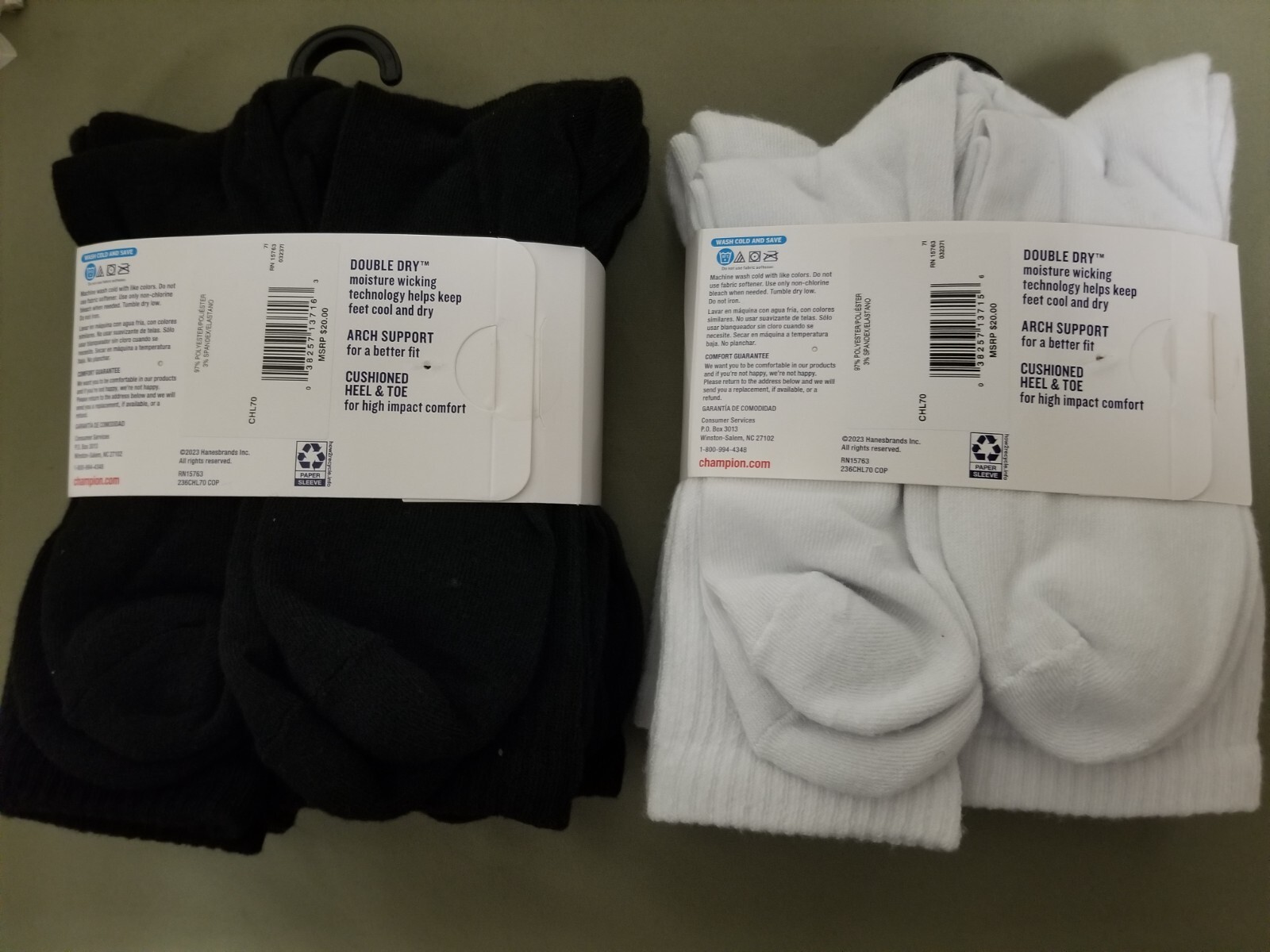 New Mens Champion Athletic Wear 6 Pair Crew Socks. 2 Colors To Choose.