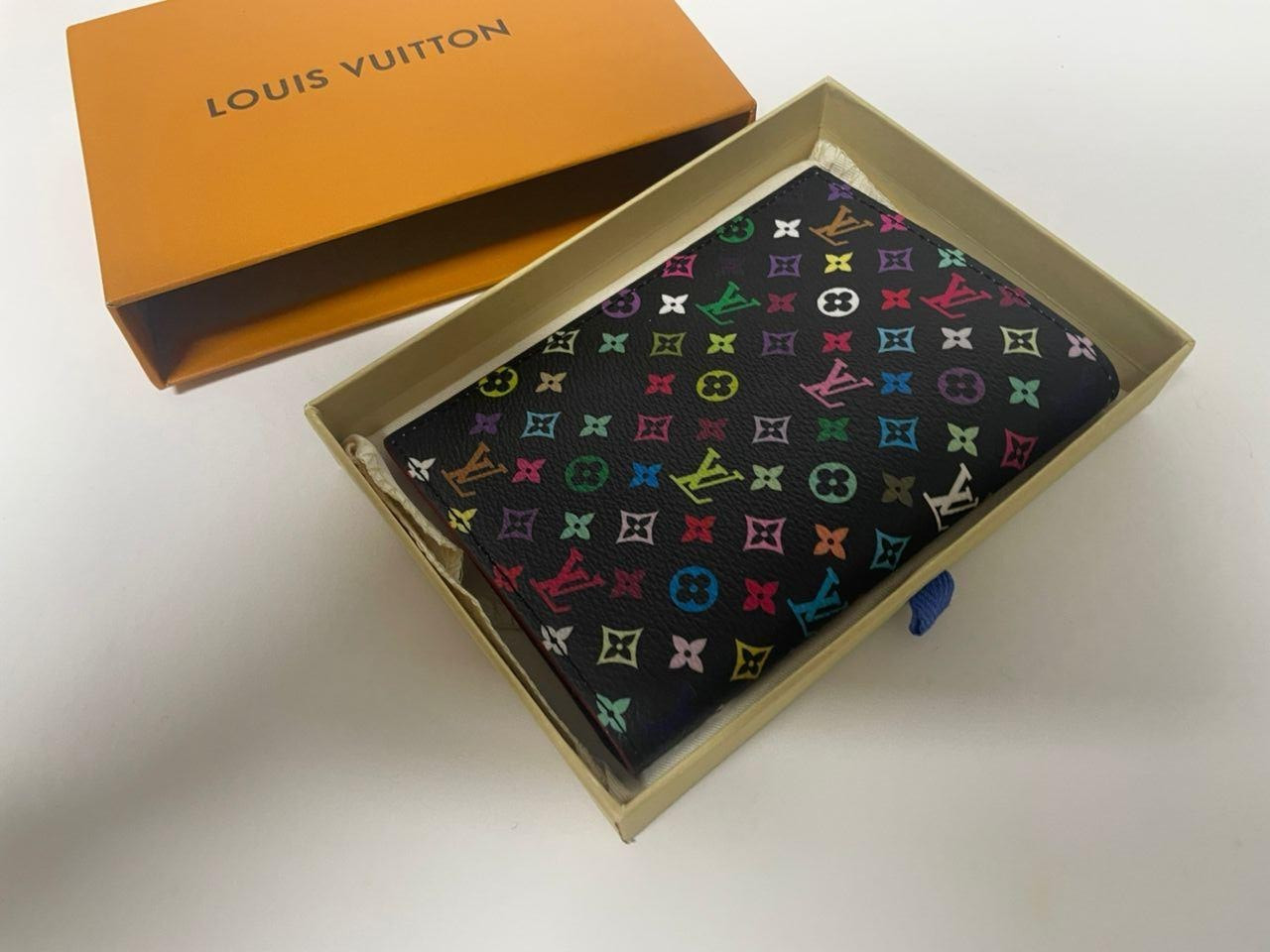 Louis Vuitton x Murakami Takashi Passport Cover Multicolor Couverture W/Box