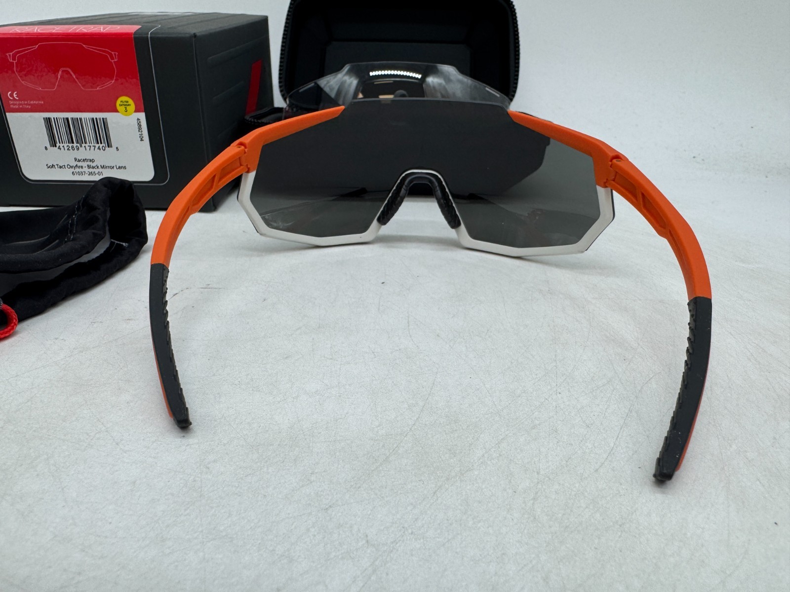 100% Racetrap Performance Sunglasses Sport OXFIRE Frame Black Mirror Lens UV400
