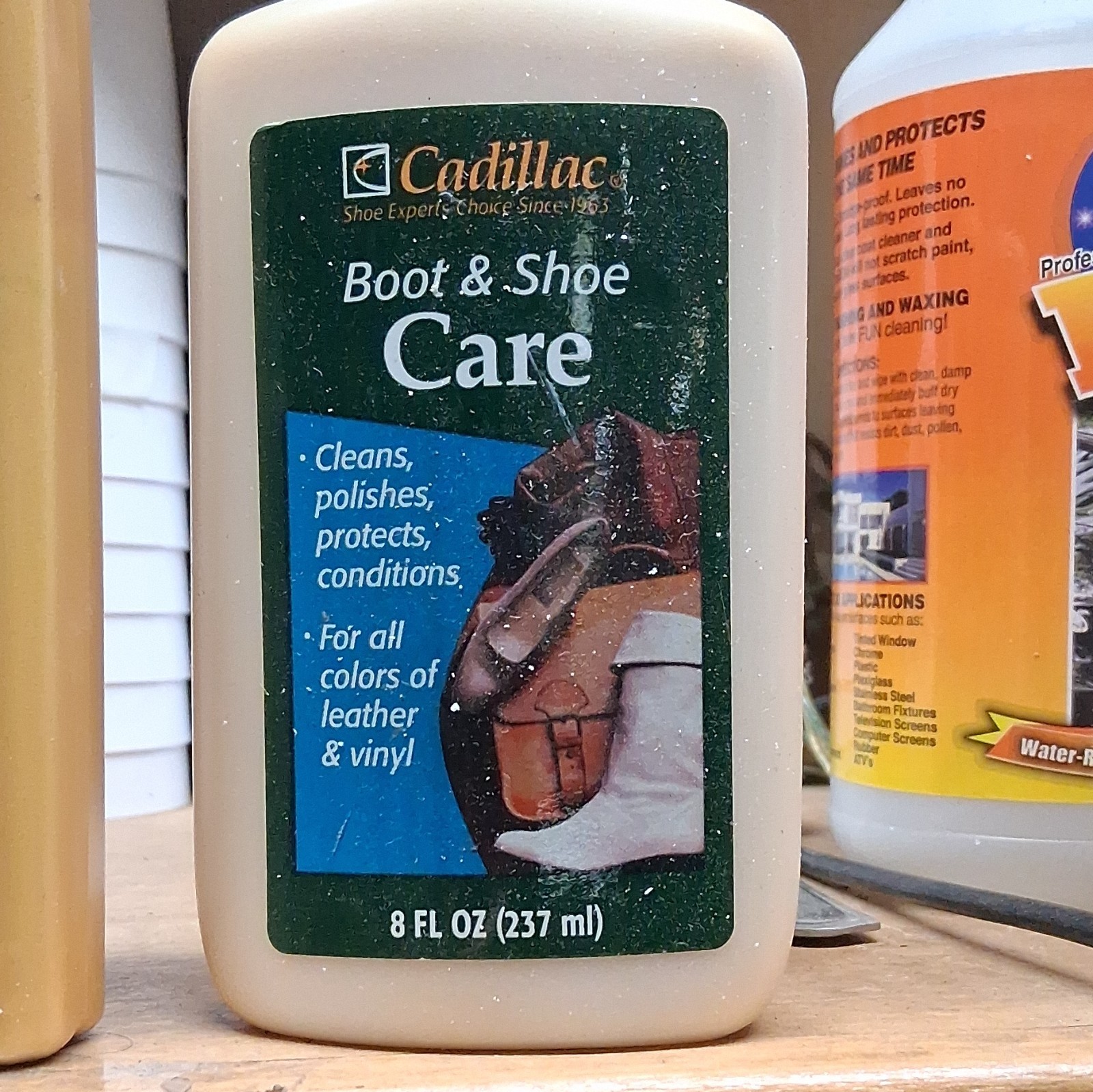 Cadillac Shoe Cleaner Cleans Polishes Protects Conditions 8 fl oz