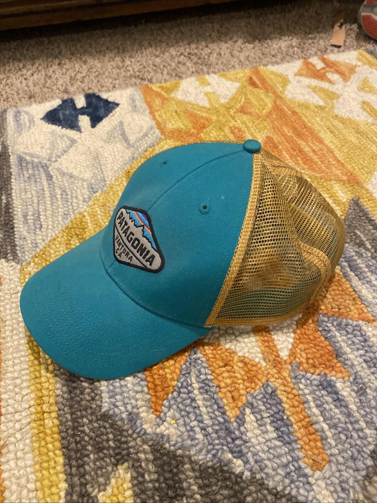 Patagonia P-6 Logo Lo Pro Blue Men’s Trucker Hat Snapback Snapback