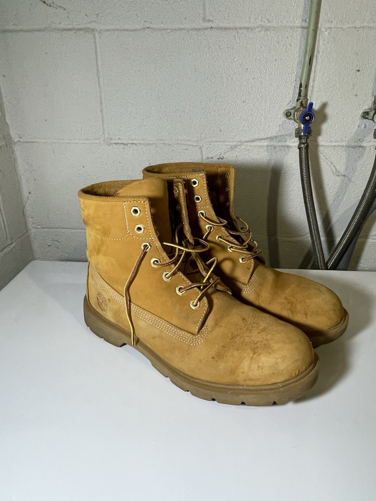 Timberland Men’s 6-inch Basic Waterproof Boot Size 11 US Wheat