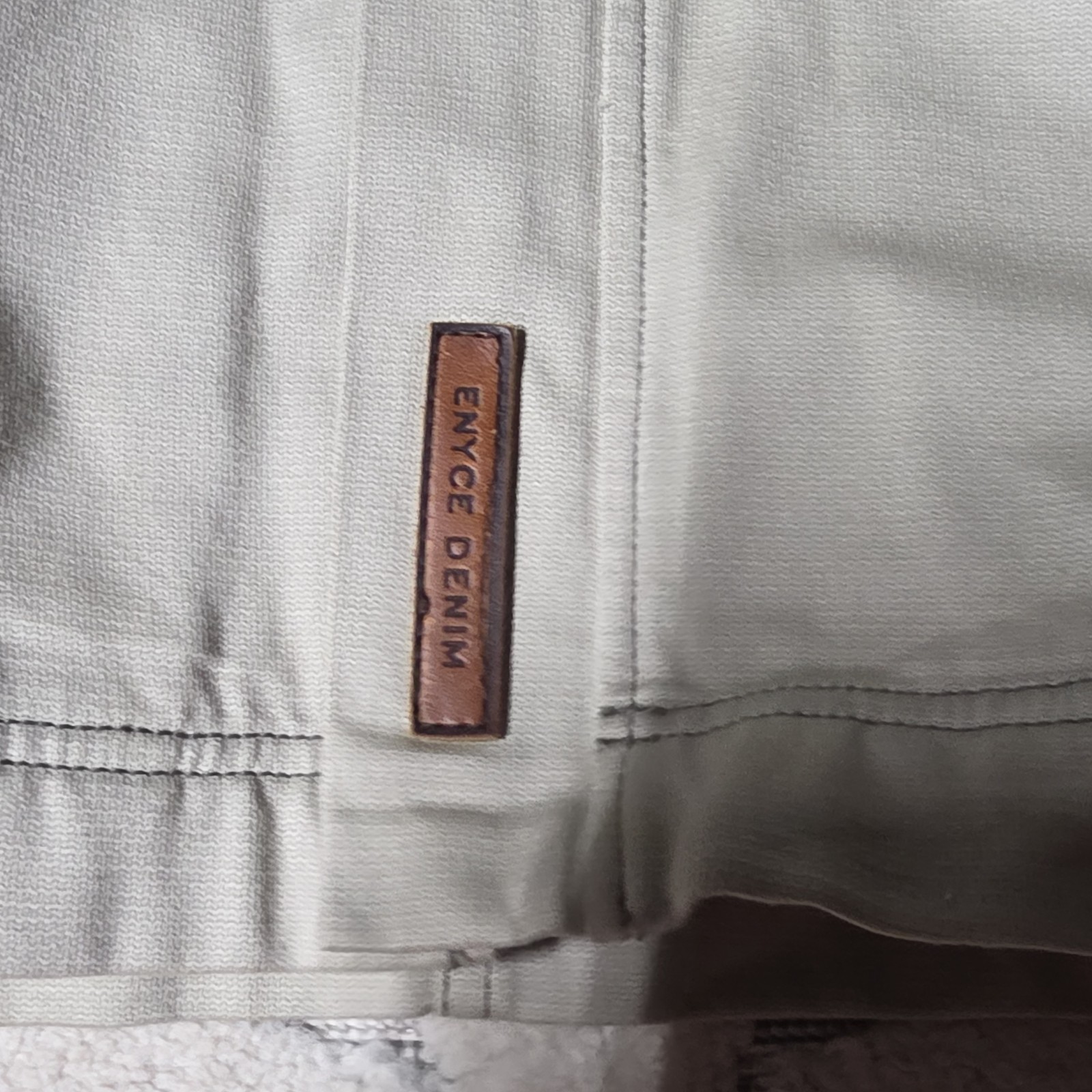 VINTAGE. Enyce Men’s 1998-2000​ item still has its original Tags.