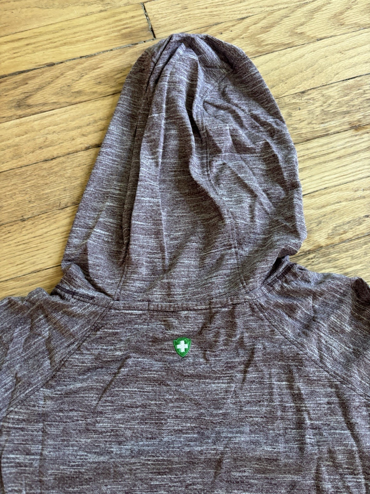 Insect Shield White Sierra Hood Pullover Sz XL Burgandy Bug Free Base Camp Shirt