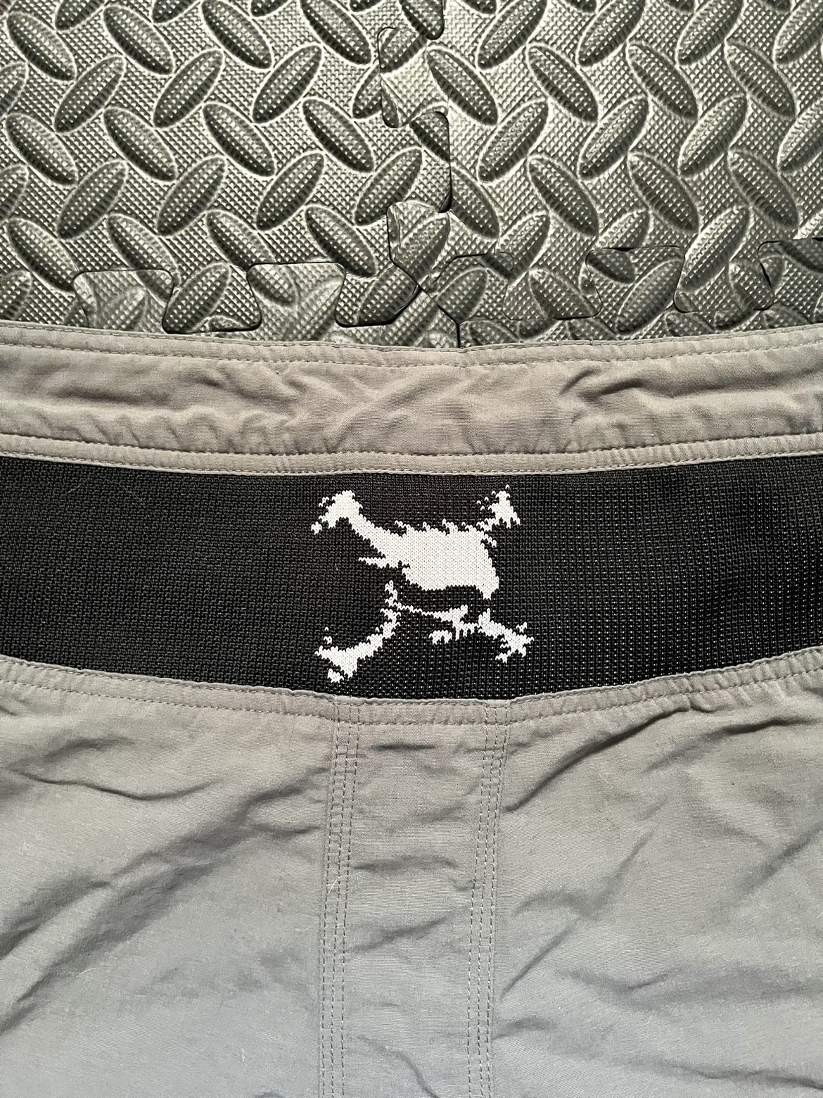 Vintage Oakley Software Red Tag Gray Shorts With Skull Graphic Size XXL