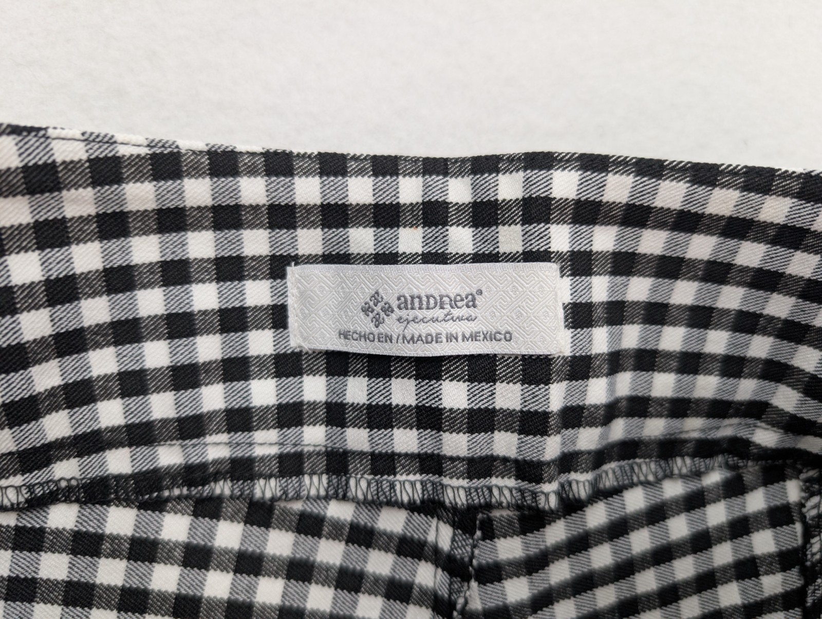 Andrea Women’s Pants Size 7 Black White Plaid Gingham Skinny Stretch