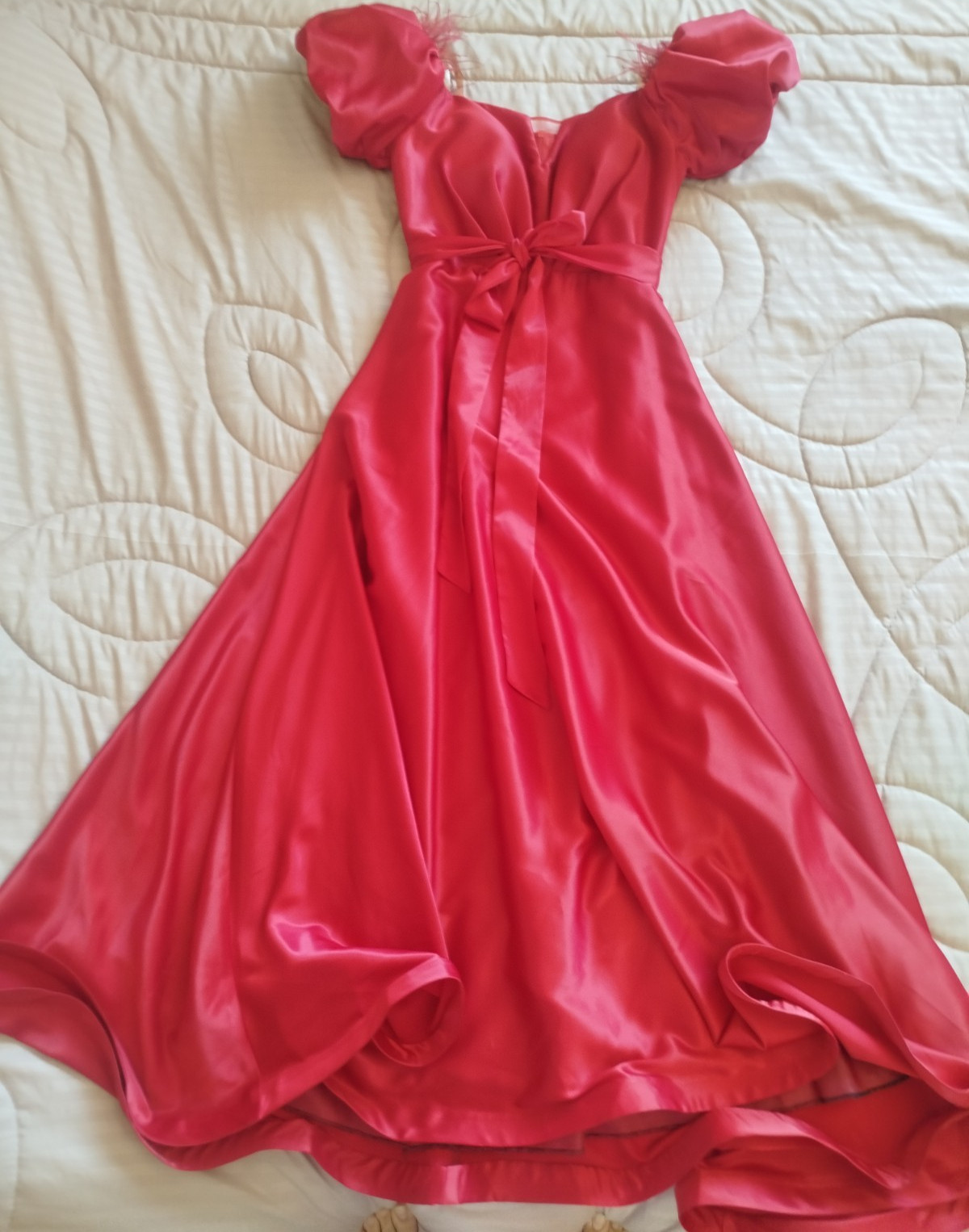 Elegant Red Satin Evening Dress Balloon Puff Sleeve Maxi Party Gown Gently Used