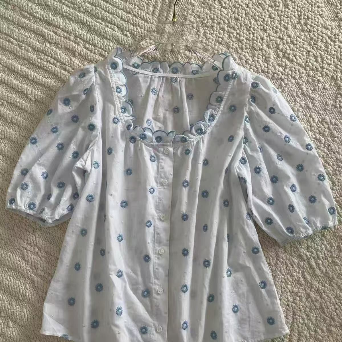 SEZANE Daisy flower embroidery square neck bubble sleeve thin cotton top