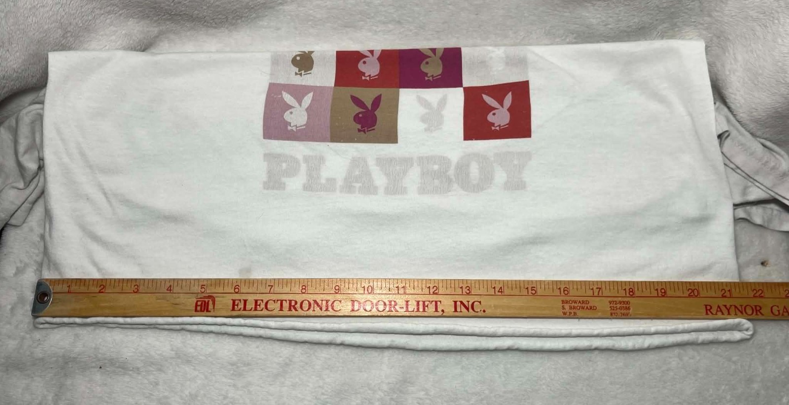 WOMEN’S VINTAGE PLAYBOY T SHIRT 2024 / LARGE