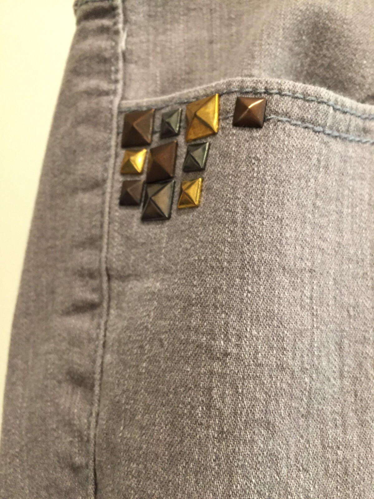 City Streets Casual, Jeans, Juniors SZ 13, Grey, Tag $38.00, NWT