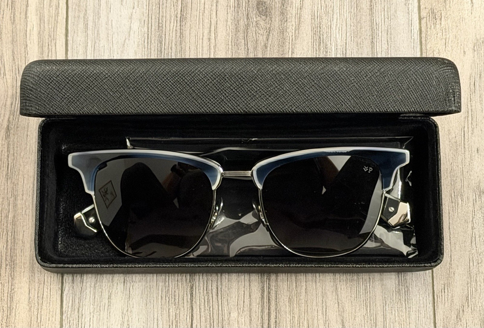 ($860) NWOT John Varvatos Limited Edition Artisan Sunglasses (Blue Horn)