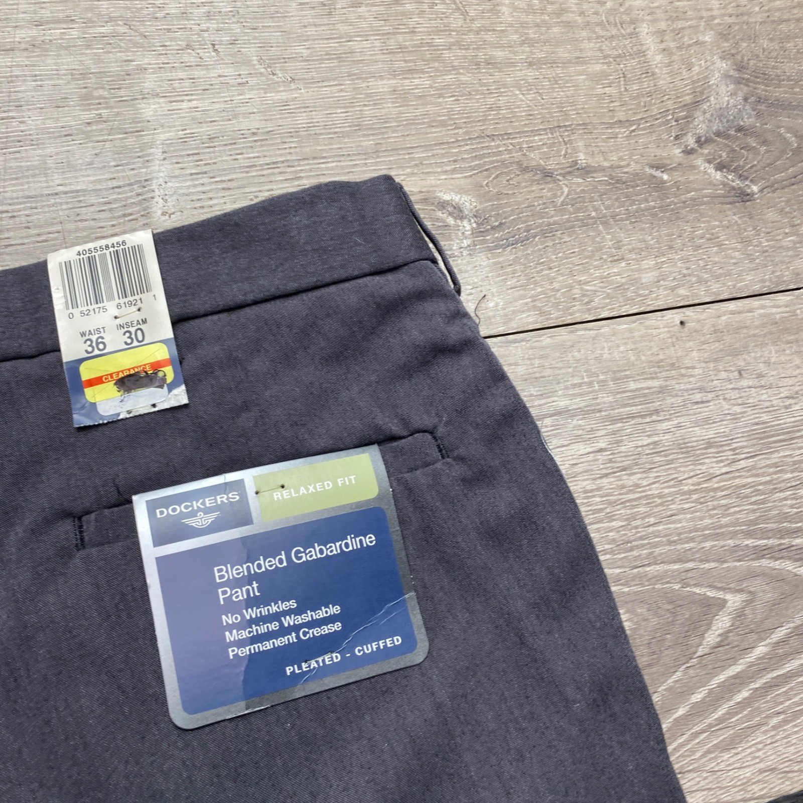 Dockers Mens 36×30 Relaxed Fit Pleated Cuffed Gabardine Pants Grey NEW
