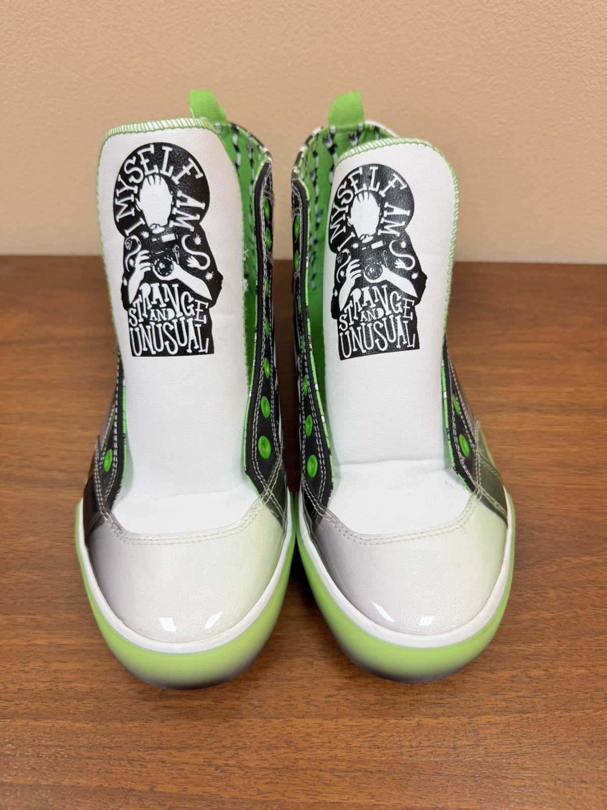 Beetlejuice Shoes Sneakers Women’s Size 9 Ground Up It’s Show Time
