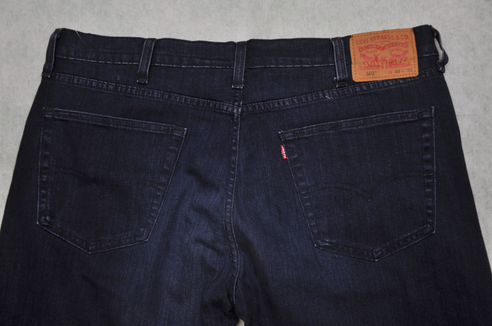 Levi’s 502 Jeans Men 38 x 32 All Seasons Tech Dark Wash Straight High Rise Pant