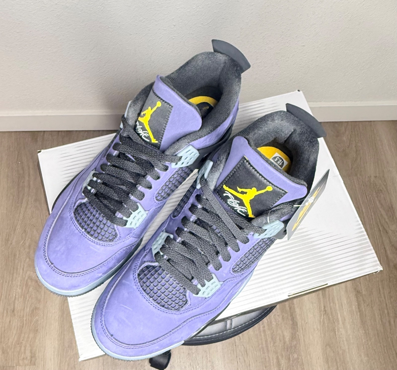 Size 10 – Air Jordan 4 Retro Lakers