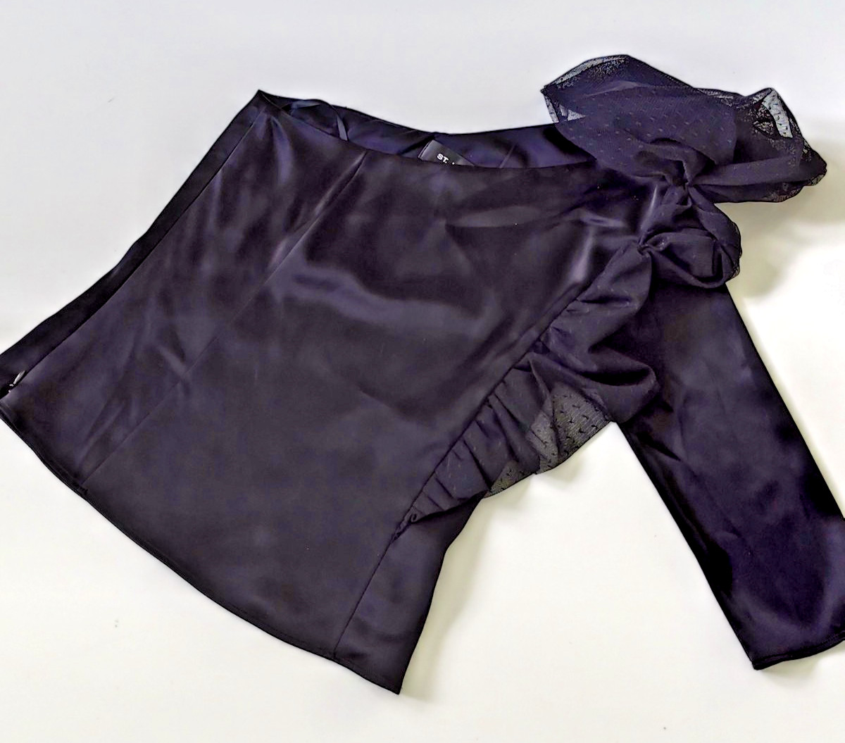 St. John Evening One Shoulder Blouse Black Embellished Tulle Raffle sz.2 Womens