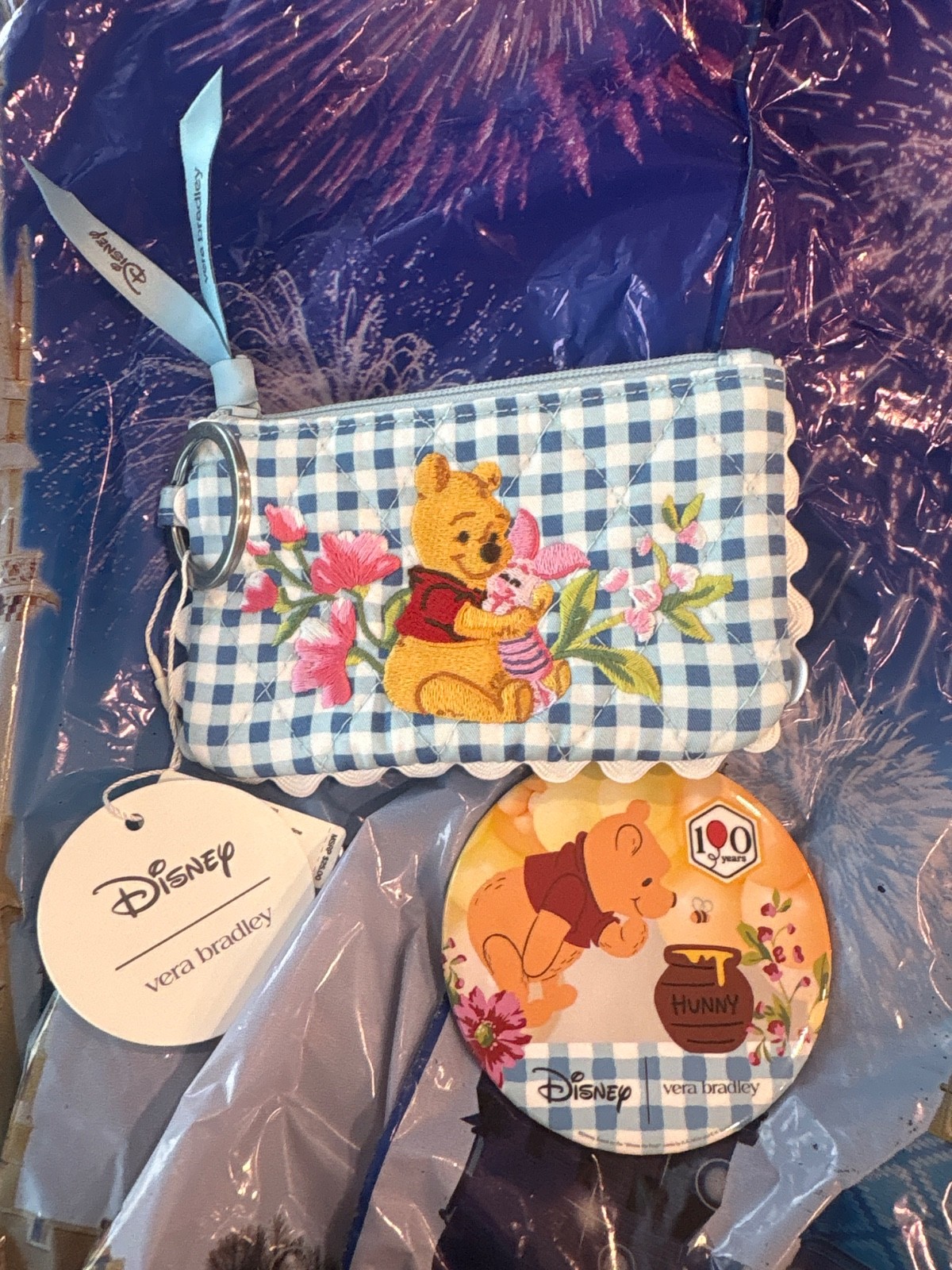 Vera Bradley Disney Winnie The Pooh Zip ID Case – with button