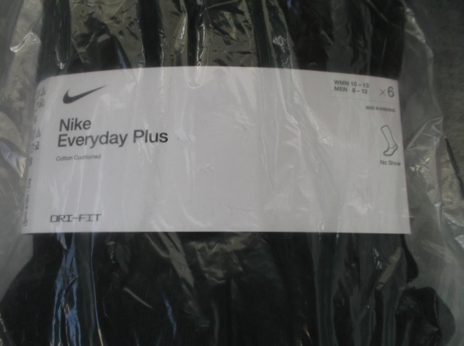 Nike Everyday Plus Cushioned No Show Socks 6 Pairs – Black – 8-12 M / 10-13 W