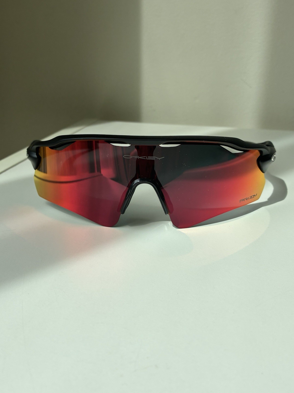 NEW Oakley 009208 Radar Ev Path Men’s Sunglasses Black Frame – Red Prizm Lens