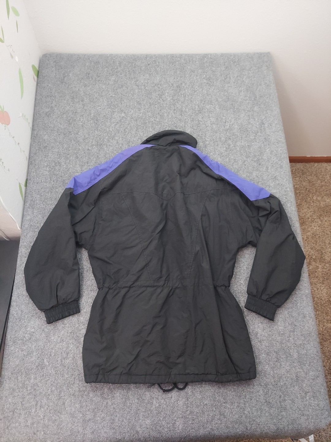 Vtg 80s 90s Helly Hansen Ski Jacket Europa Medium Black Purple Colorblock zip