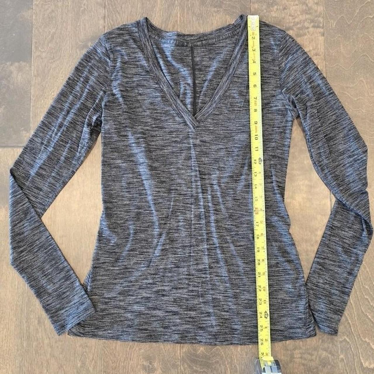 Lululemon & Go Everywhere Long Sleeve Top Heathered Gray V-Neck Pleated Peplum