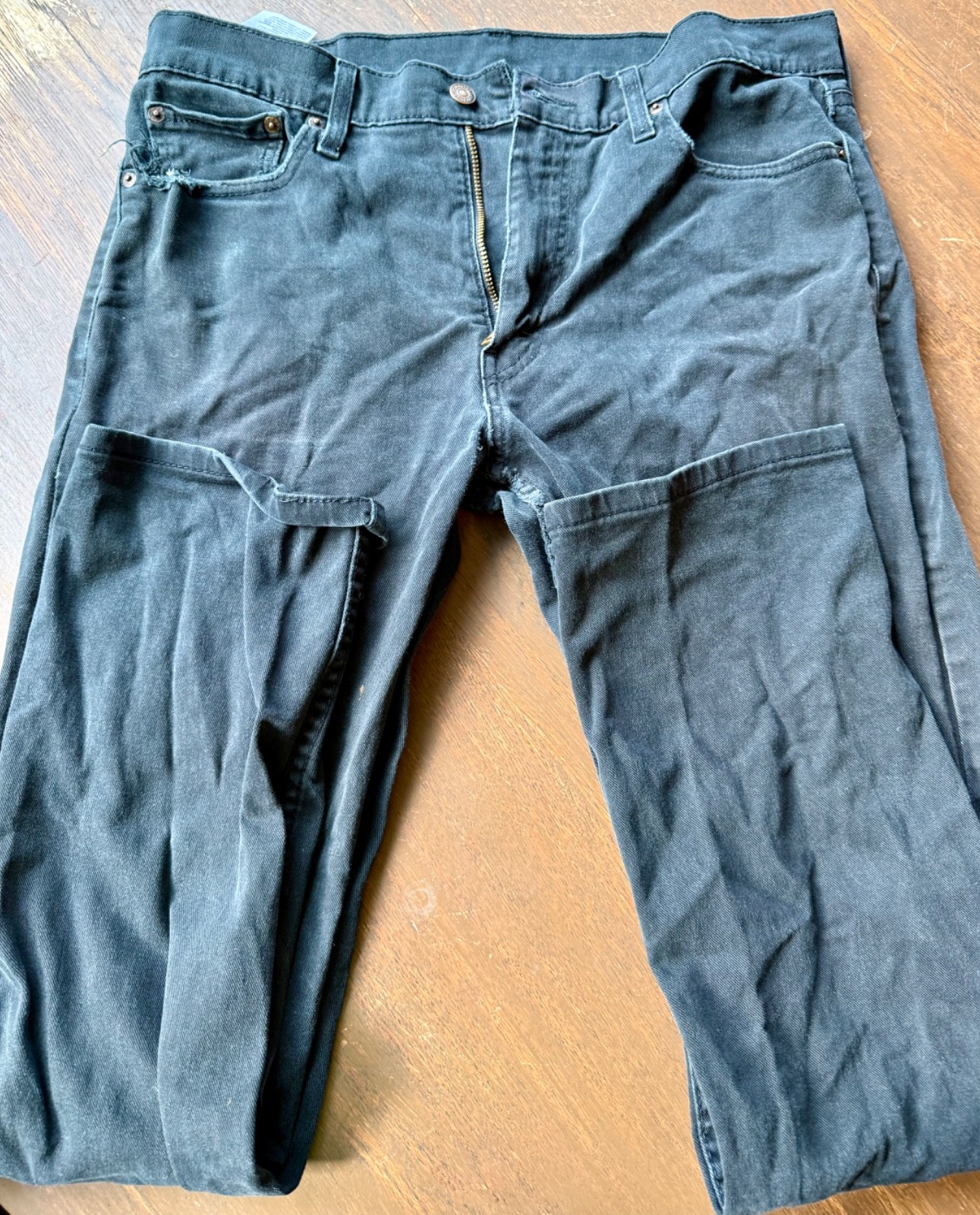 Levis Jeans Mens 33×32 Black Straight Leg Stretch Denim Distressed Knee Hem