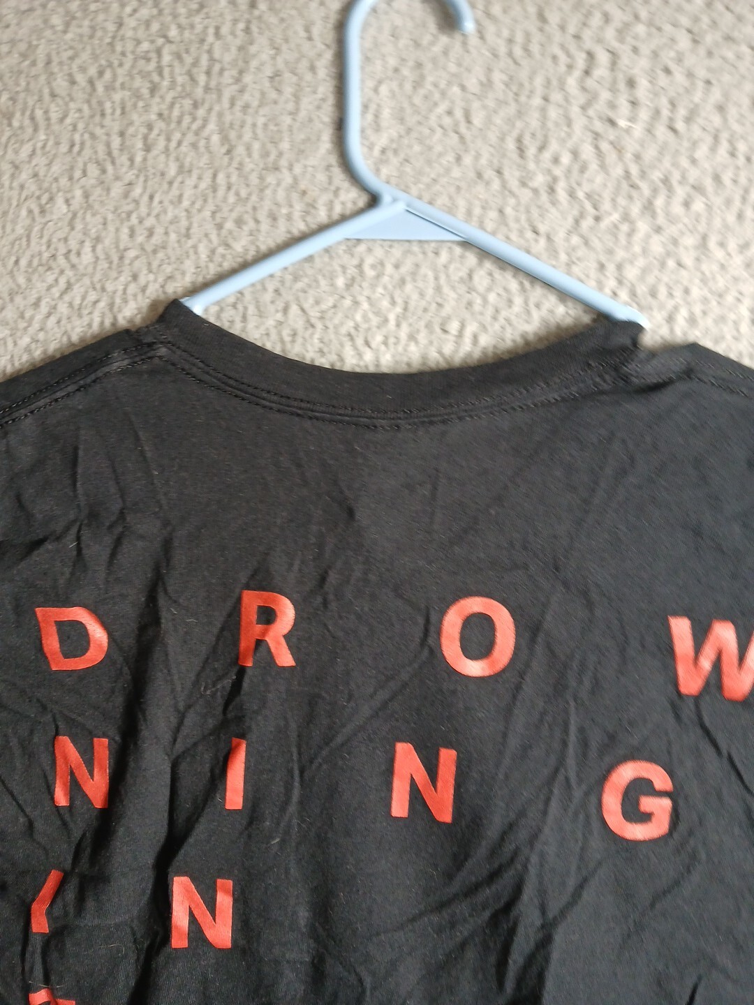 Men’s Tee Cotton Short Sleeve Crew Neck Plain T-Shirt Drowning In The Dark