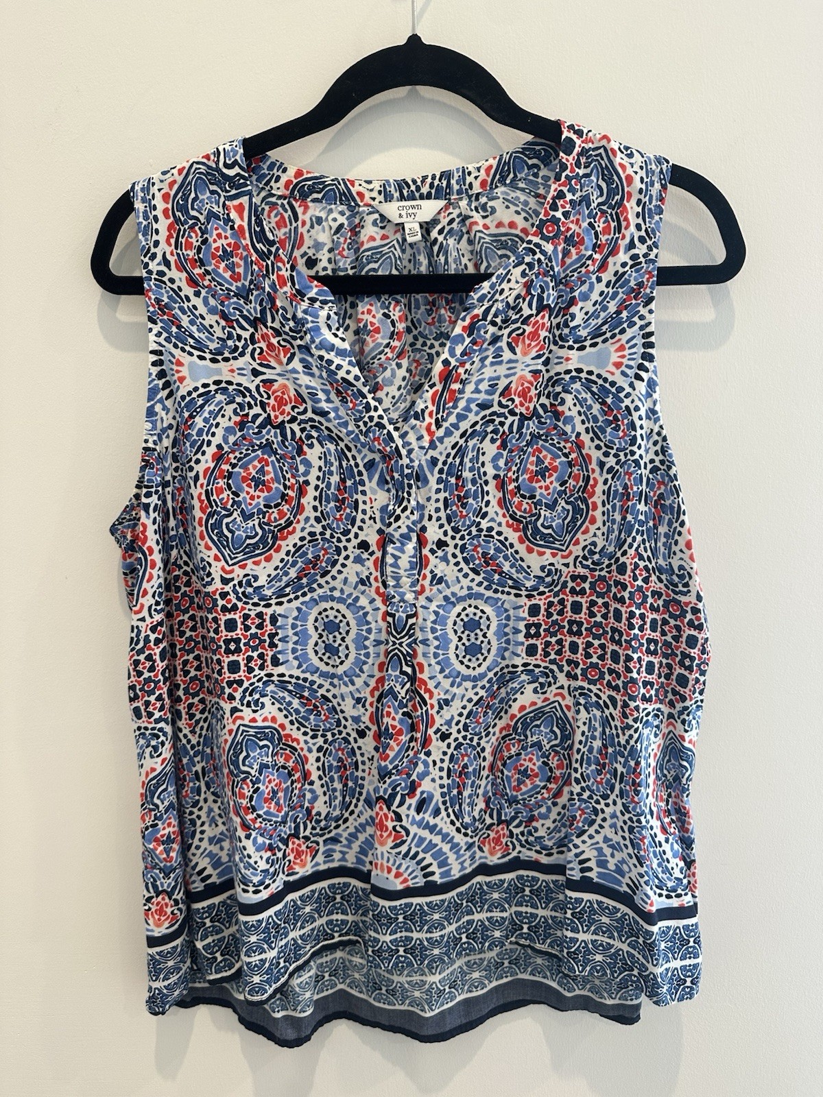 Crown & Ivy Sleeveless V-Neck Button Front Paisley Rayon Blouse – XL