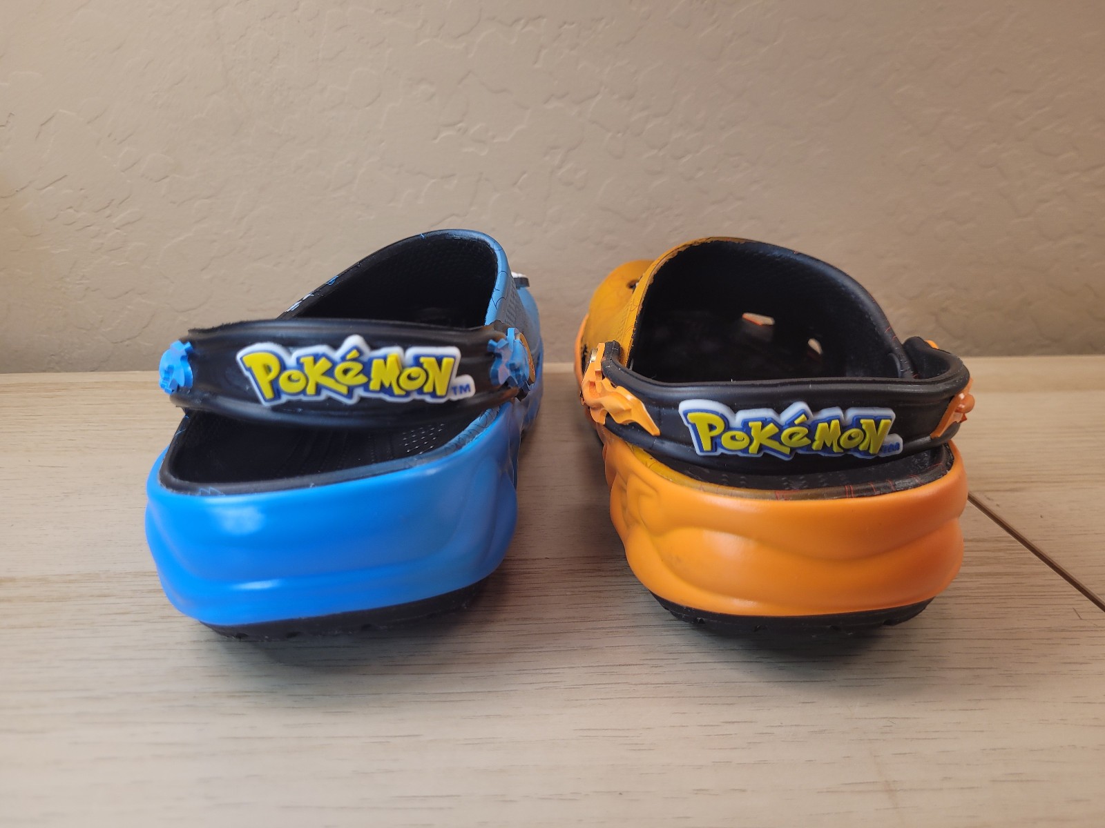 Crocs Pokemon Charizard/Blastoise Classic Clog W8/M6 Multi NICE